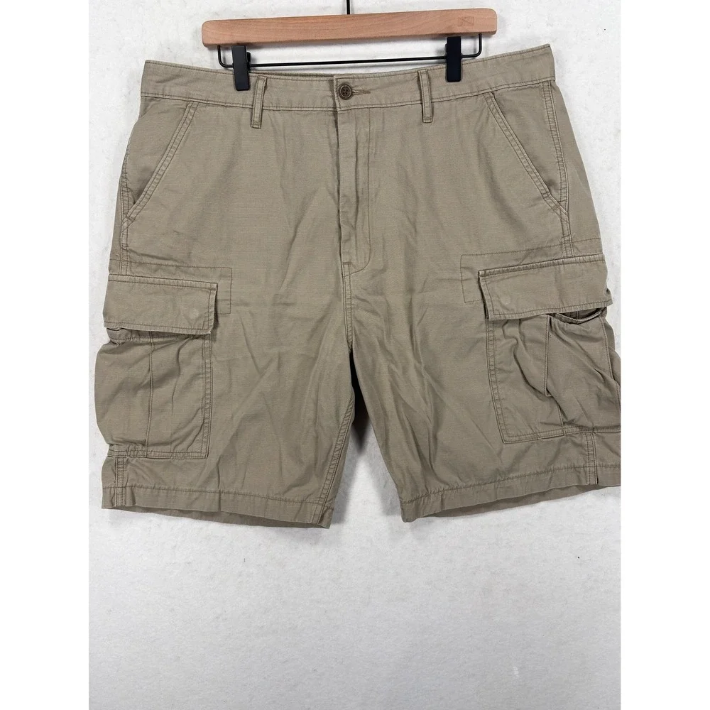 Levi Strauss & Co Mens Khaki Tan Ripstop Cargo Shorts Size 38 WaterLess Utility
